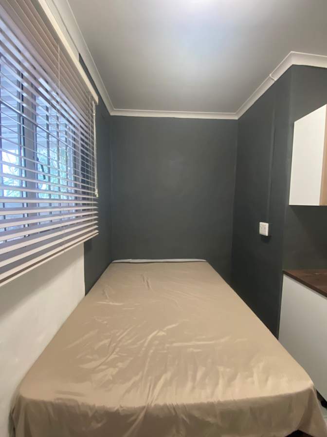 Etienne's room