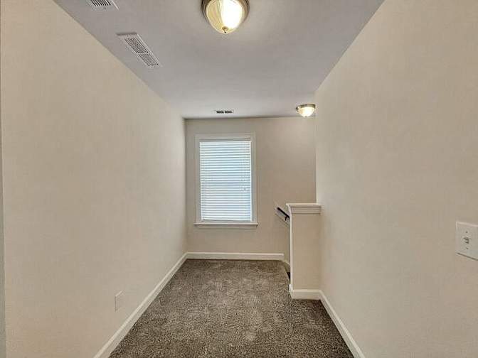 Alcove Rooms's room