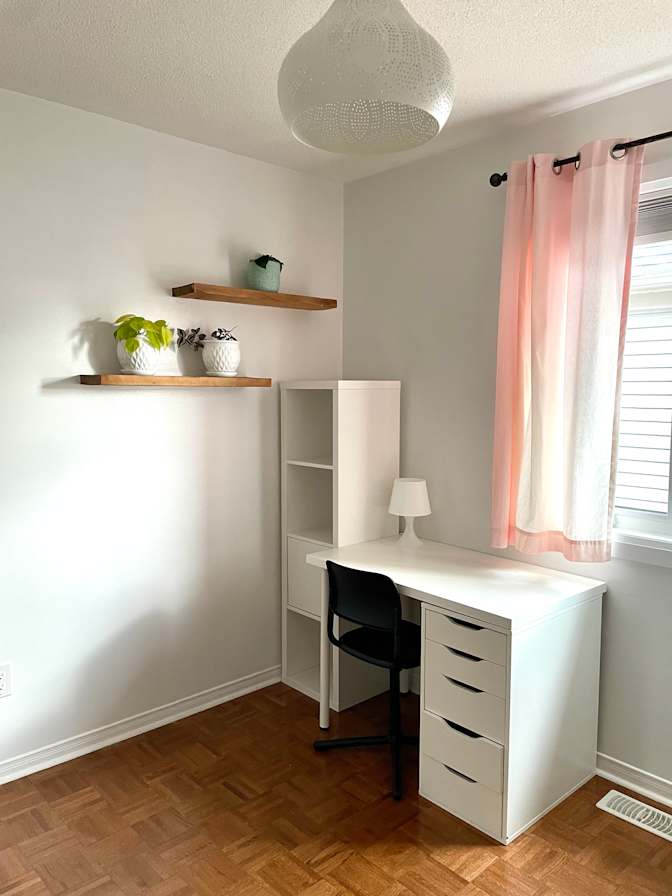 T's room