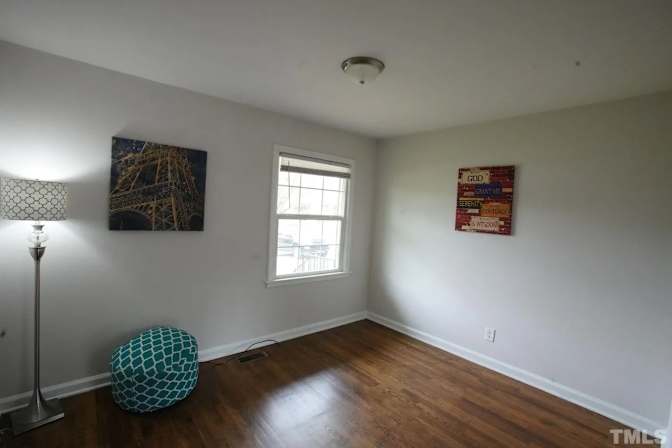 Alcove Rooms's room