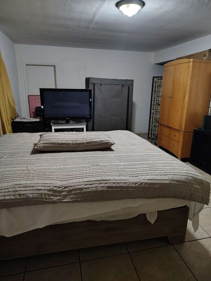 YASDIER's room