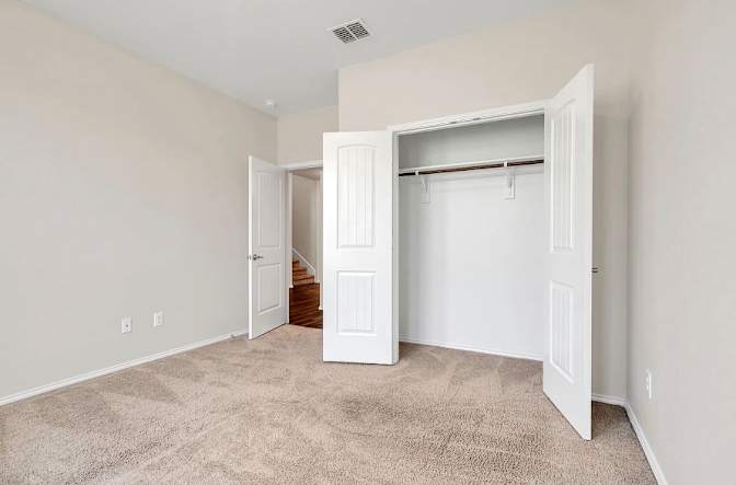 Jacqua's room