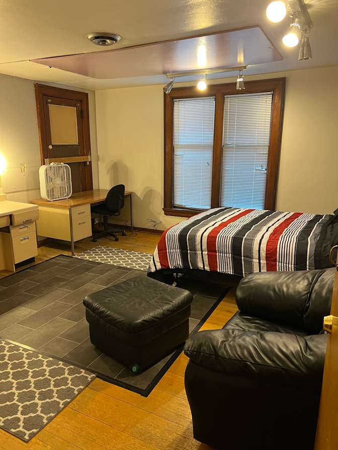 Pastor Hosea's room