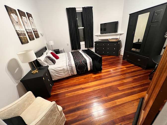 Elmer's room