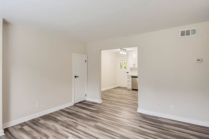 Alcove Rooms's room