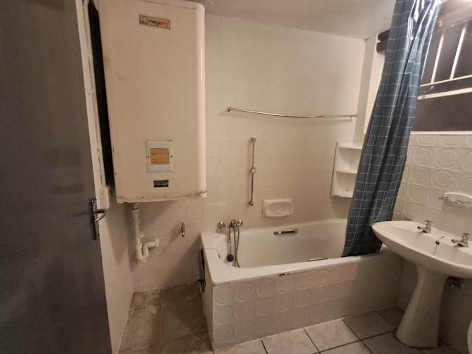 BTW Connect Properties's room