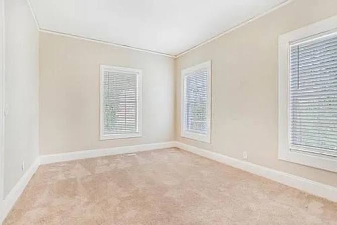 Alcove Rooms's room