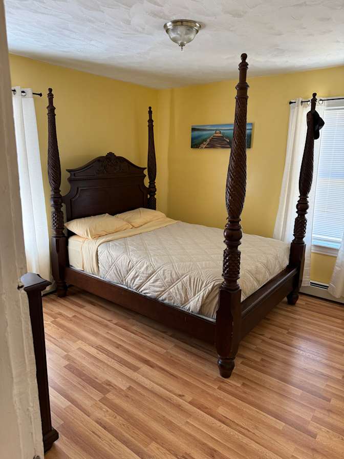 Takenya Thompson's room