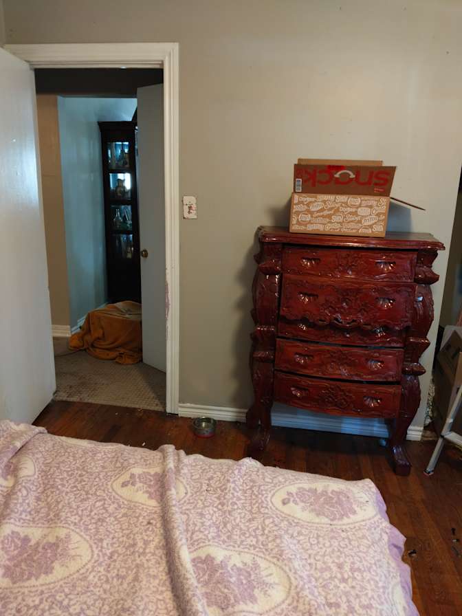 Kelly Mamoth's room