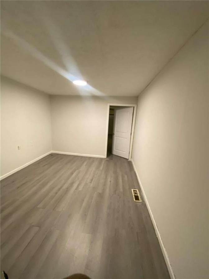 Alcove Rooms's room