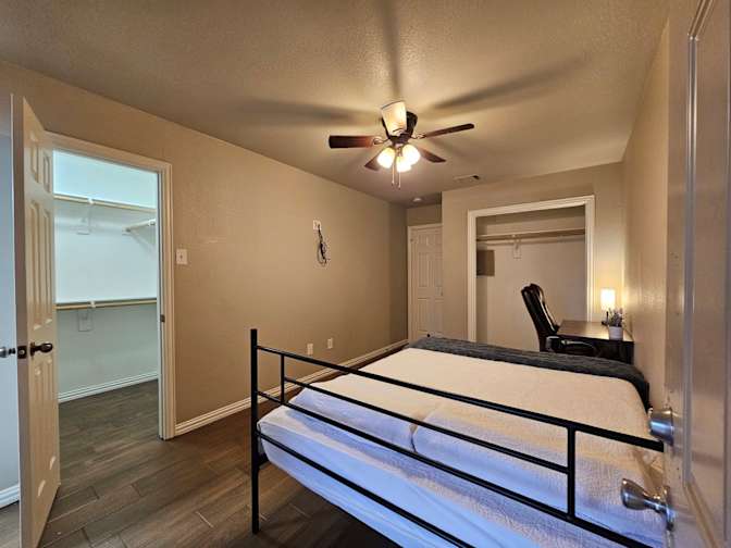 Sergio's room