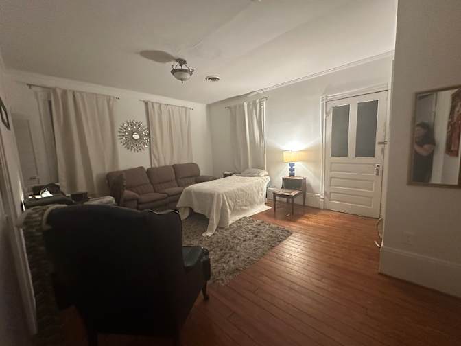 Carla's room