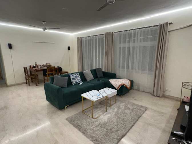 Himanshu's room