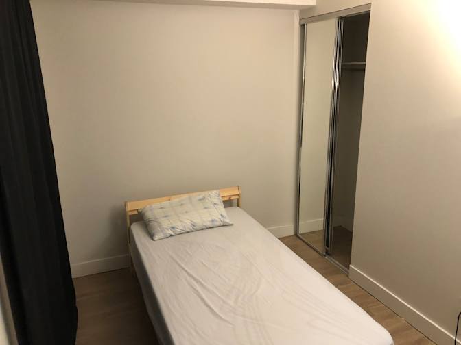Luis's room
