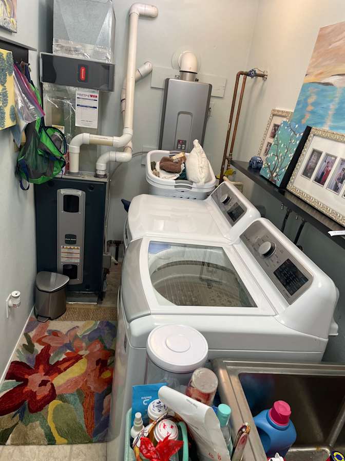 Kimberly Lakin's room