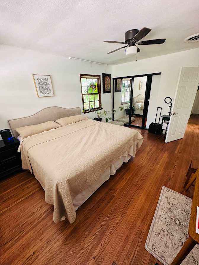 Jamal's room