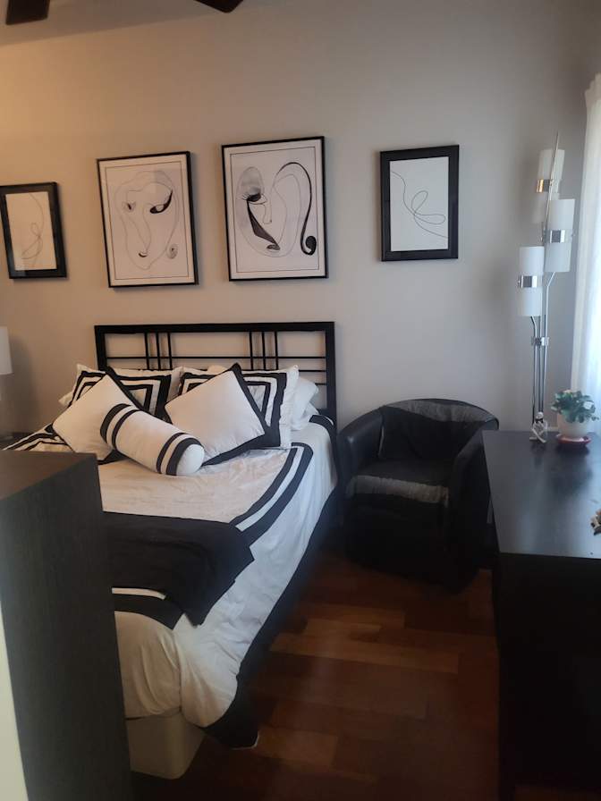 MONIQUE MACIAS's room