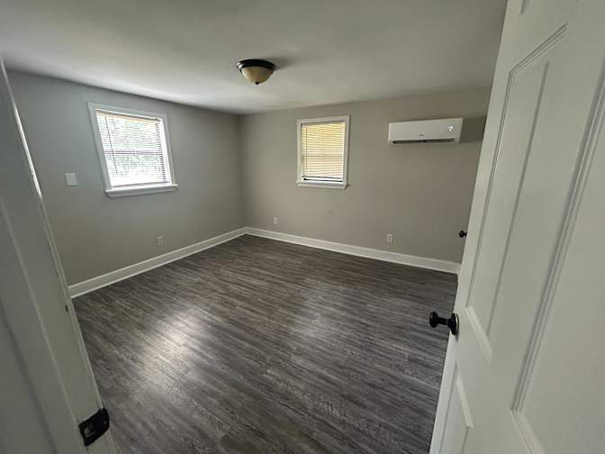 Alcove Rooms's room
