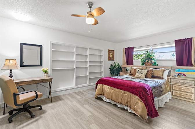 Shawn Harris's room