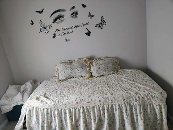 Elaine Hernandez's room