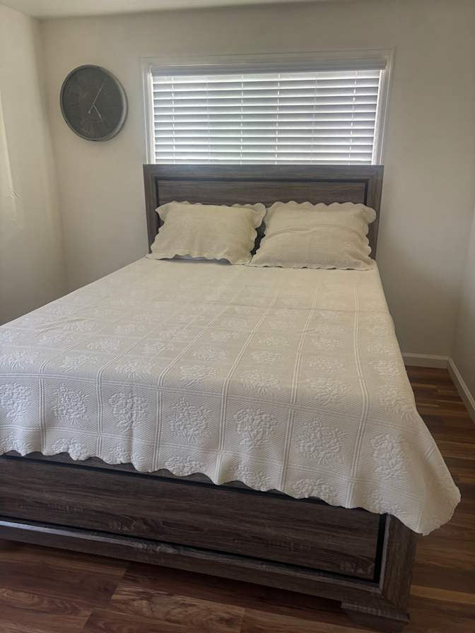 V's room