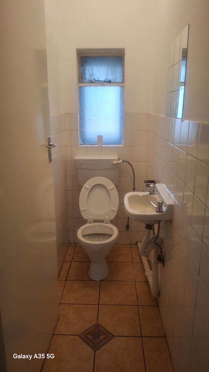 Queen Molefe's room