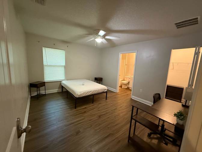 PadSplit's room