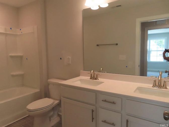 Alcove Rooms's room