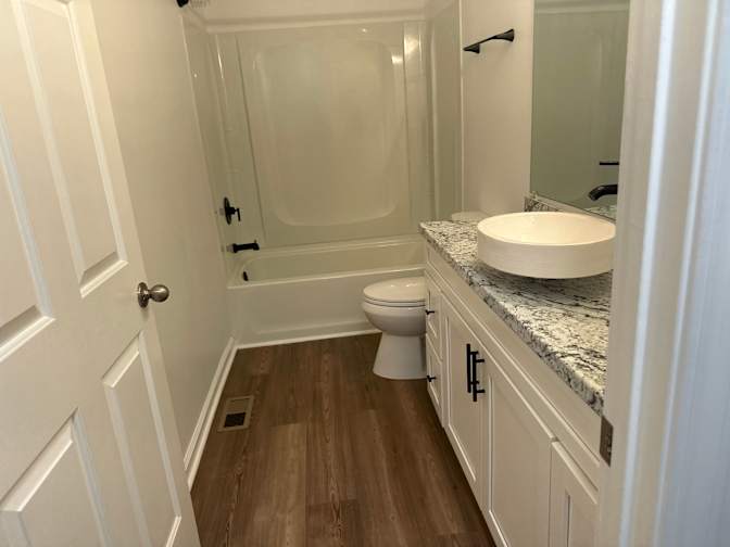 Alcove Rooms's room