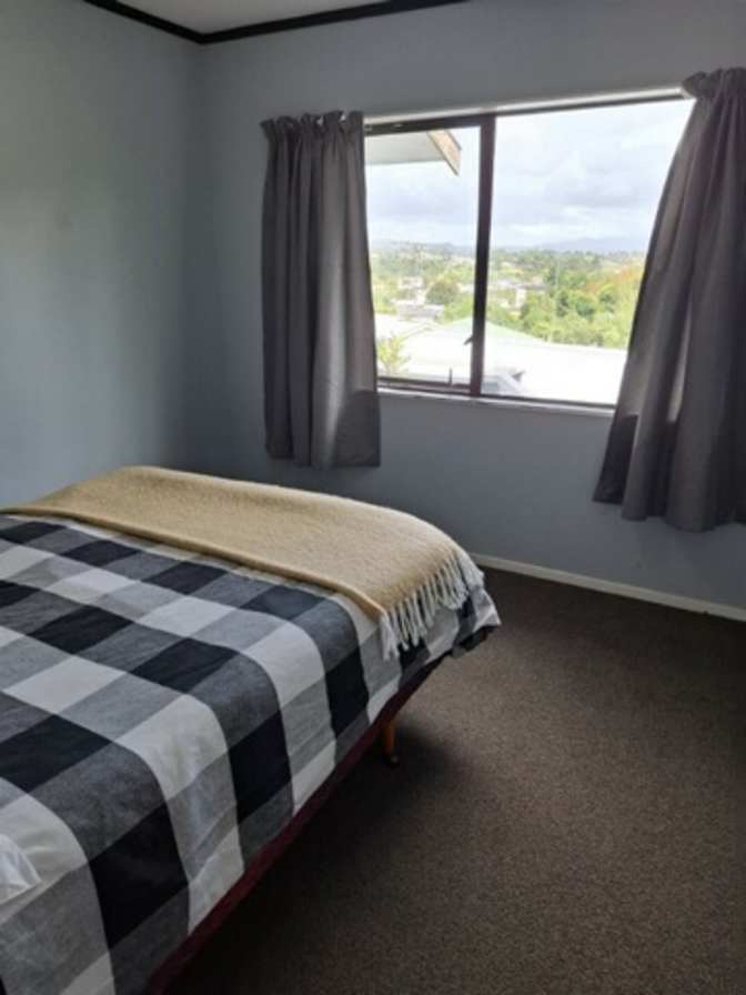 Lynley's room