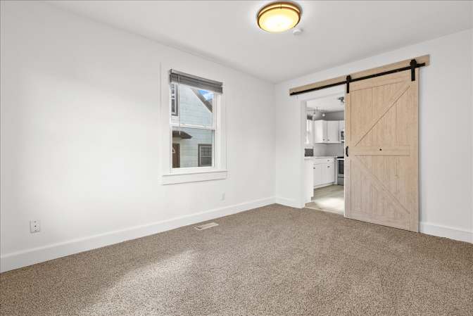 Alcove Rooms's room