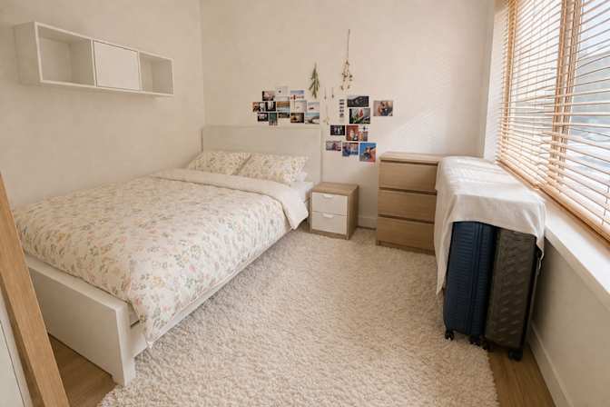 Lisa's room