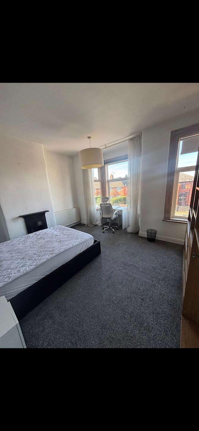 Ali's room