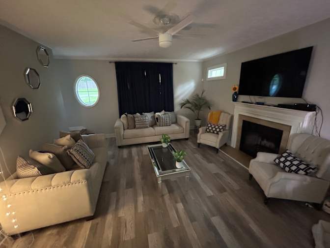 K Renee Co-Living Home's room