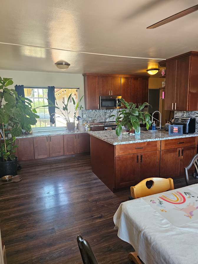 JEREMY's room