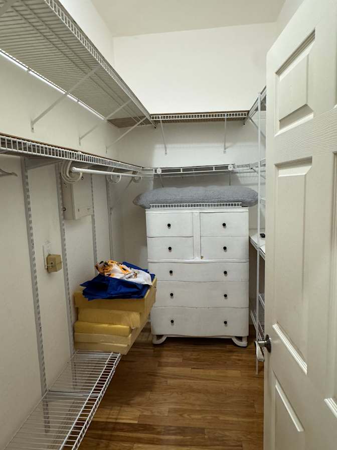 Gada's room