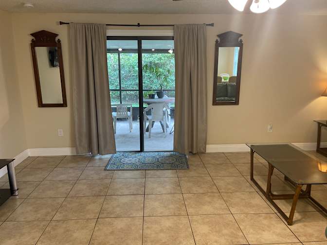 Jason Bryan, Realtor's room