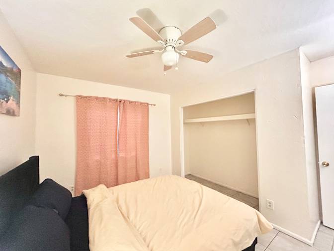 Oluwatoni Aderoju's room