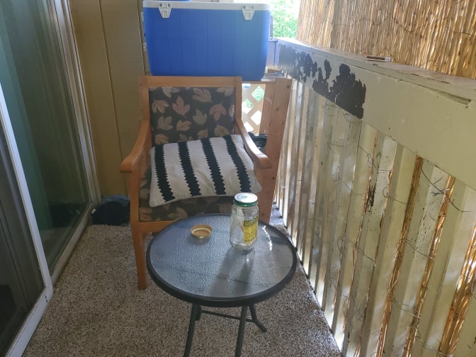 Farmer J's room