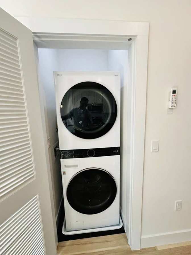 Furnished One Bedroom in Jersey City's room