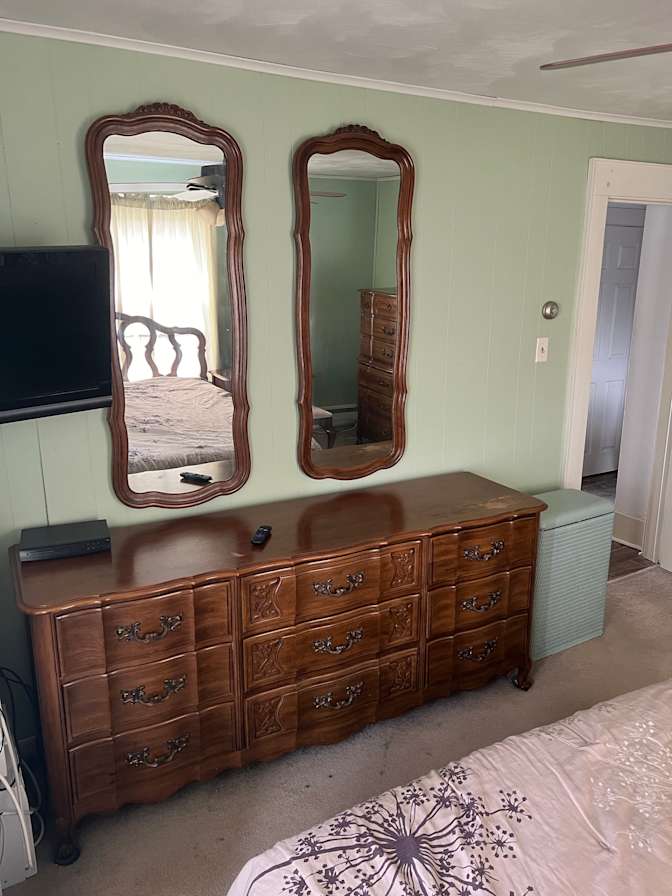 CHARLES's room