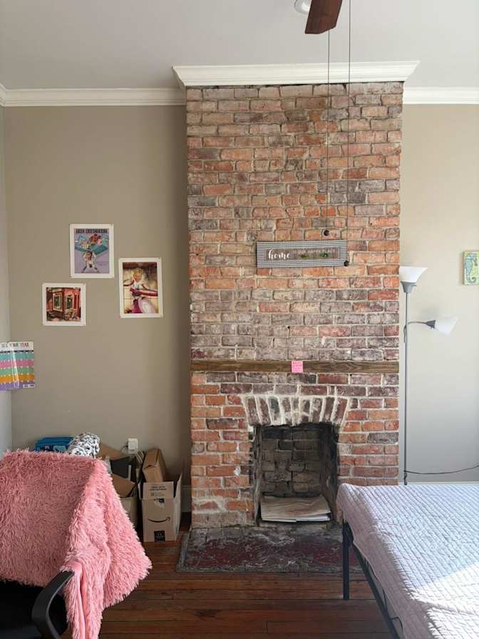 Tanvi Joshi's room