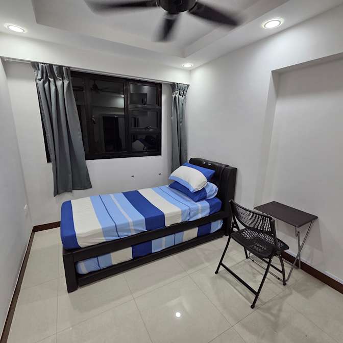 Viknes's room
