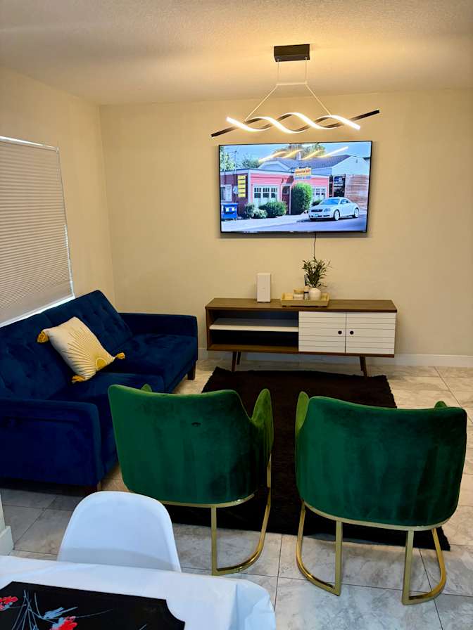 Armando's room