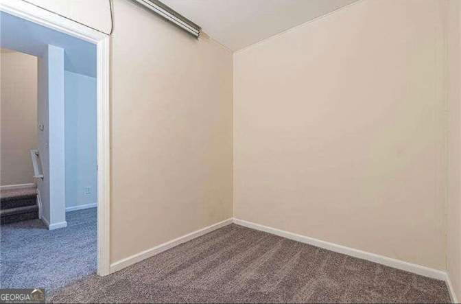 Alcove Rooms's room