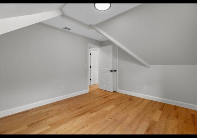 Tenny's room