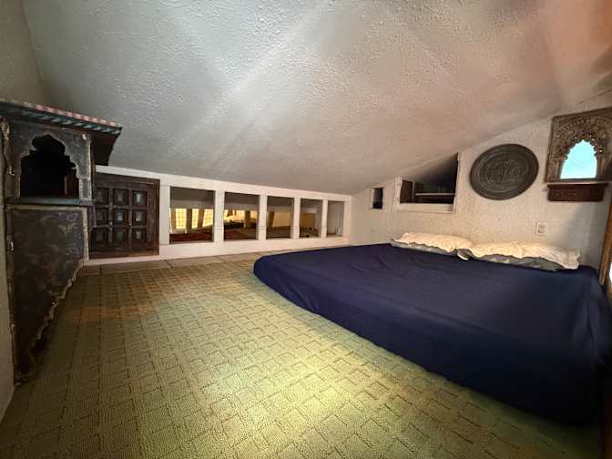 Eric's room