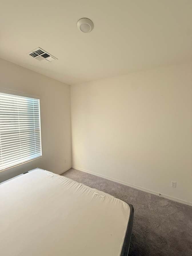 Cyntaya's room