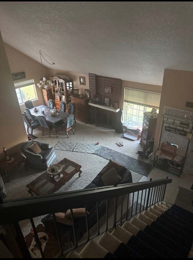 CARLOS's room
