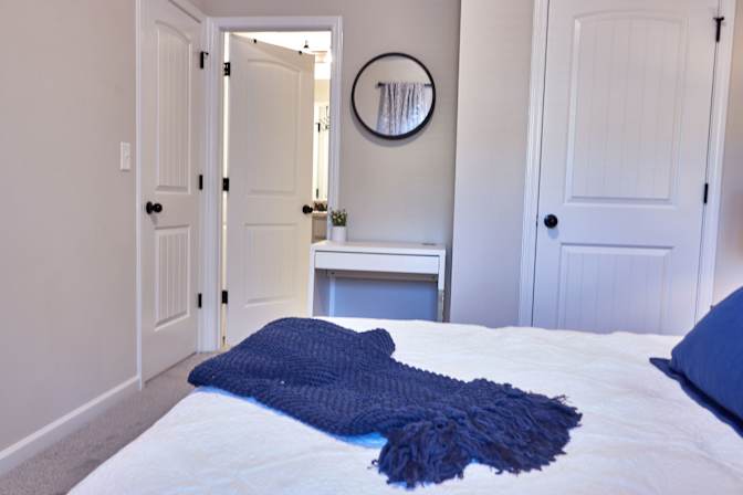 Kasondra McConnell's room